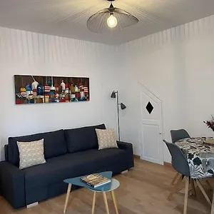 Pointe Rouge: Petit Cocon Entre Et Colline Marseille